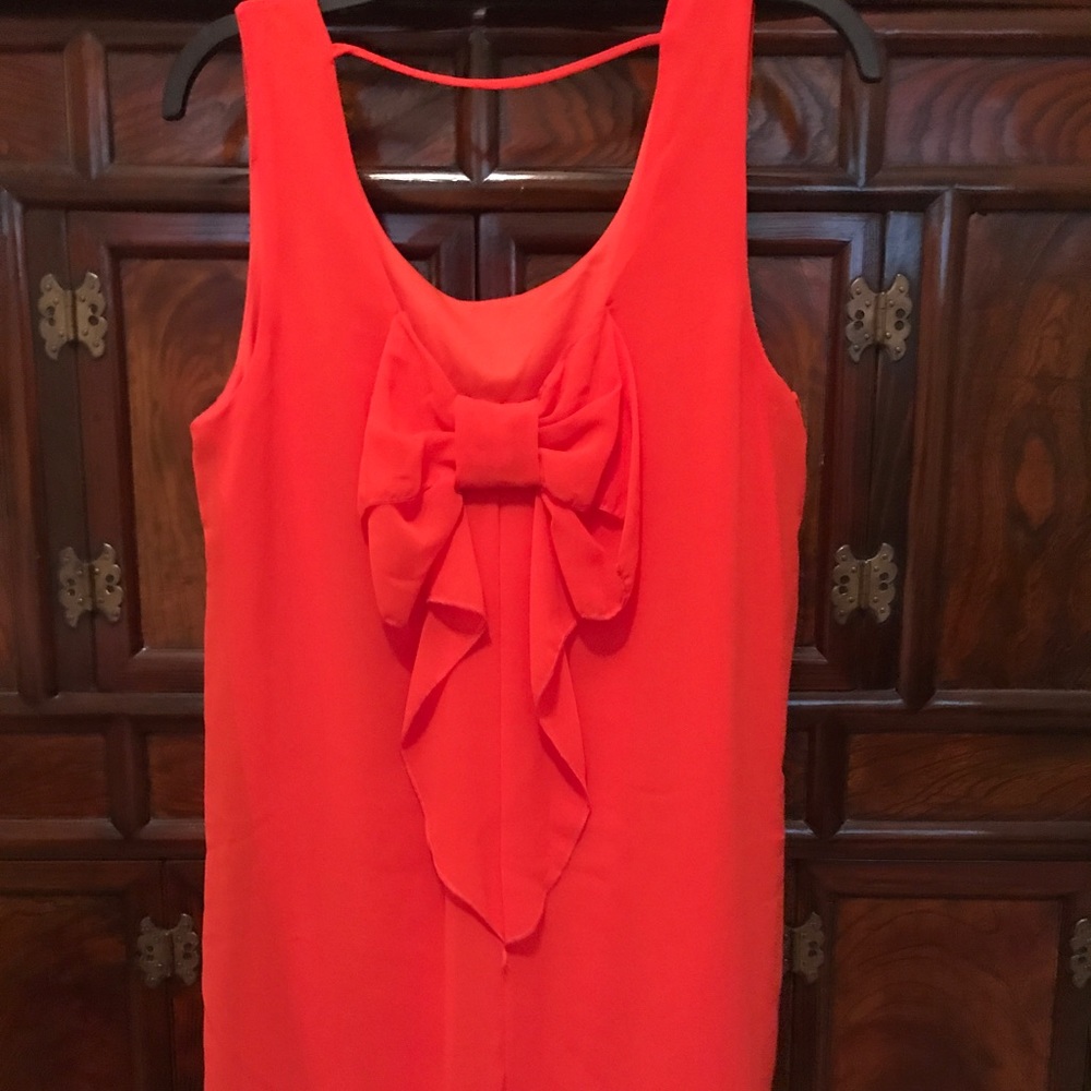Bow-backed dress